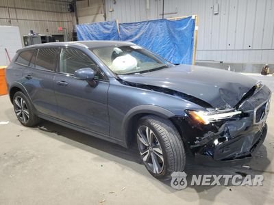 Czwarte zdjęcie samochodu z boku: 2025 VOLVO V60 CROSS COUNTRY PLUS VIN:YV4L12WK5S2150317 - miniatura