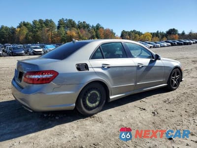 Trzecie zdjęcie samochodu z tyłu: 2013 MERCEDES-BENZ E 350 4MATIC VIN:WDDHF8JBXDA755307 - miniatura