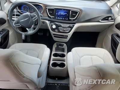 Zdjęcie 8 z 15 samochodu: 2017 CHRYSLER PACIFICA TOURING VIN:2C4RC1DG7HR522329 - miniatura