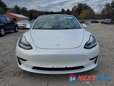 Piąte zdjęcie samochodu w środku: 2018 TESLA MODEL 3 VIN:5YJ3E1EBXJF134712 - miniatura