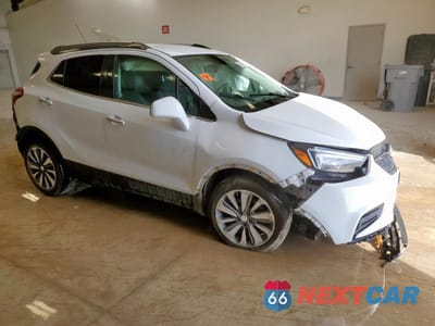 Czwarte zdjęcie samochodu z boku: 2021 BUICK ENCORE PREFERRED VIN:KL4CJASB7MB303375 - miniatura