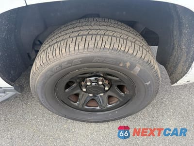 Zdjęcie 15 z 15 samochodu: 2018 CHEVROLET TAHOE POLICE VIN:1GNLCDEC7JR229262 - miniatura