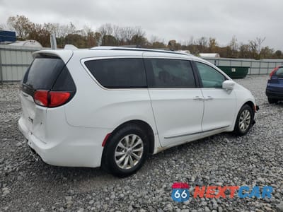 Trzecie zdjęcie samochodu z tyłu: 2019 CHRYSLER PACIFICA TOURING L VIN:2C4RC1BG5KR561639 - miniatura