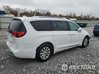 Trzecie zdjęcie samochodu z tyłu: 2019 CHRYSLER PACIFICA TOURING L VIN:2C4RC1BG5KR561639 - miniatura