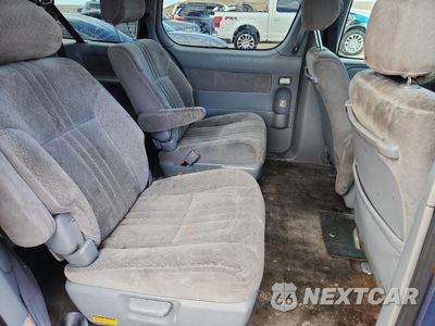 Zdjęcie 11 z 15 samochodu: 2003 TOYOTA SIENNA CE VIN:4T3ZF19C93U527432 - miniatura