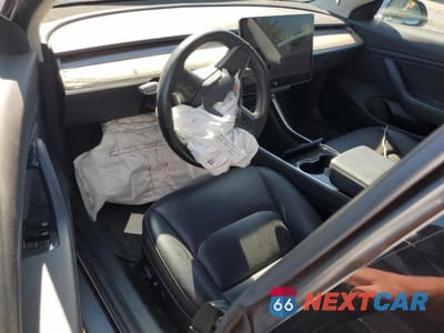 Zdjęcie 8 z 11 samochodu: 2018 TESLA MODEL 3 LONG RANGE VIN:5YJ3E1EA1JF022520 - miniatura