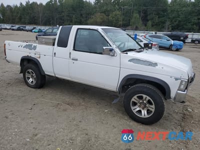 Czwarte zdjęcie samochodu z boku: 1997 NISSAN TRUCK KING CAB SE VIN:1N6SD16Y3VC371267 - miniatura