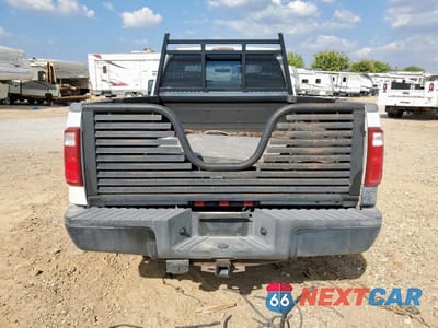 Zdjęcie 6 z 12 samochodu: 2008 FORD SUPER DUTY F-350 W/S VIN:1FTWX32R08EB38672 - miniatura