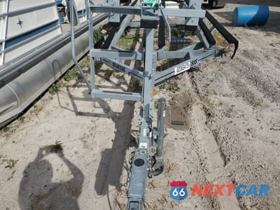 Zdjęcie 7 z 10 samochodu: 2019 GENESIS MBPT22-2 BOAT TRAILER VIN:5KYMB2222K1019530 - miniatura