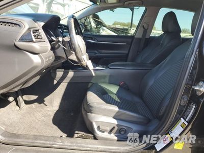 Zdjęcie 7 z 12 samochodu: 2019 TOYOTA CAMRY L VIN:4T1B11HK4KU218676 - miniatura