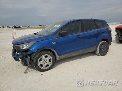 2018 FORD ESCAPE S 1FMCU0F7XJUD58704 - główne zdjęcie licytacji z USA - miniatura
