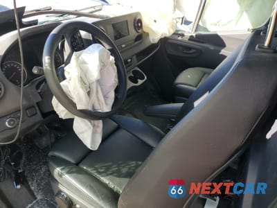 Zdjęcie 8 z 13 samochodu: 2023 MERCEDES-BENZ SPRINTER 2500 VIN:W1Y4NCHY9PT130393 - miniatura