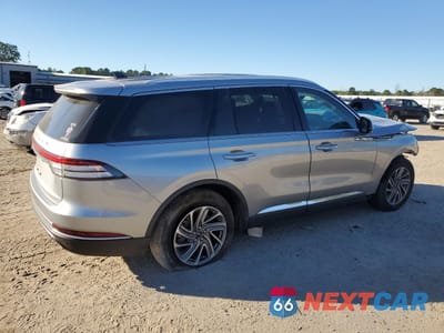 Trzecie zdjęcie samochodu z tyłu: 2023 LINCOLN AVIATOR VIN:5LM5J6WC0PGL11056 - miniatura