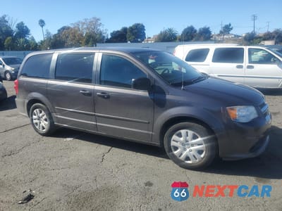 Czwarte zdjęcie samochodu z boku: 2016 DODGE GRAND CARAVAN SE VIN:2C4RDGBG4GR143161 - miniatura