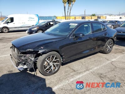 2020 VOLVO S60 T5 MOMENTUM 7JR102FKXLG042584 - główne zdjęcie licytacji z USA - miniatura