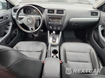 Zdjęcie 8 z 12 samochodu: 2013 VOLKSWAGEN JETTA SE VIN:3VWDP7AJ0DM277793 - miniatura