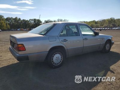 Trzecie zdjęcie samochodu z tyłu: 1990 MERCEDES-BENZ 300 E 2.6 VIN:WDBEA26D2LB221888 - miniatura