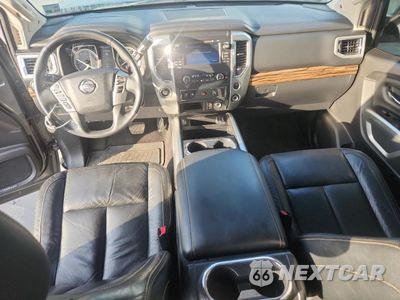 Zdjęcie 8 z 15 samochodu: 2017 NISSAN TITAN SV VIN:1N6AA1E65HN523031 - miniatura