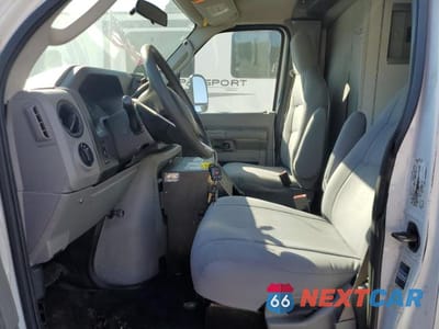 Zdjęcie 7 z 12 samochodu: 2016 FORD ECONOLINE E450 SUPER DUTY CUTAWAY VAN VIN:1FDXE4FS2GDC04314 - miniatura