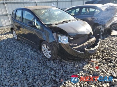 Czwarte zdjęcie samochodu z boku: 2011 HONDA FIT SPORT VIN:JHMGE8G53BS011726 - miniatura