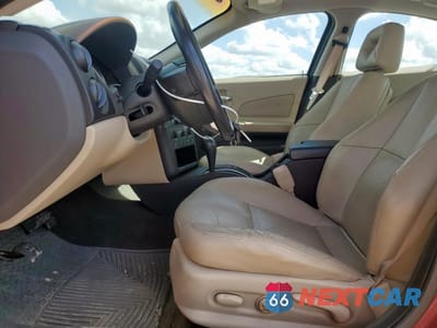 Zdjęcie 7 z 12 samochodu: 2004 PONTIAC GRAND PRIX GT2 VIN:2G2WS522541104806 - miniatura