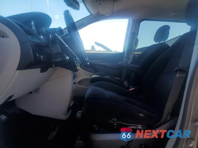Zdjęcie 7 z 13 samochodu: 2016 DODGE GRAND CARAVAN SE VIN:2C4RDGBG4GR143161 - miniatura