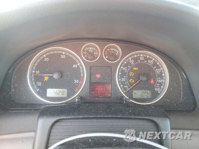 Zdjęcie 9 z 11 samochodu: 2004 VOLKSWAGEN PASSAT GLS TDI VIN:WVWPE63B74P325385 - miniatura