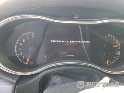 Zdjęcie 9 z 13 samochodu: 2019 JEEP GRAND CHEROKEE LAREDO VIN:1C4RJFAG6KC818417 - miniatura