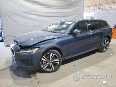 2025 VOLVO V60 CROSS COUNTRY PLUS YV4L12WK5S2150317 - główne zdjęcie licytacji z USA - miniatura