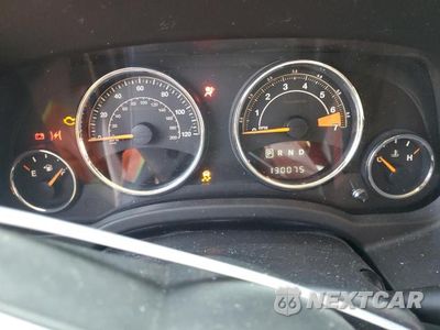 Zdjęcie 9 z 13 samochodu: 2016 JEEP COMPASS LATITUDE VIN:1C4NJCEA7GD783780 - miniatura