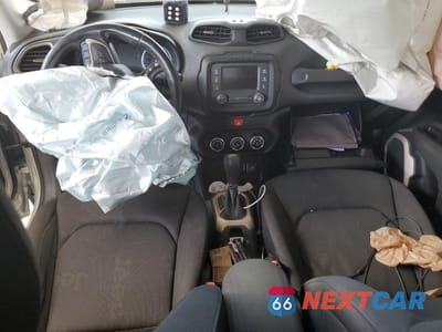 Zdjęcie 8 z 13 samochodu: 2017 JEEP RENEGADE LATITUDE VIN:ZACCJABB3HPG37775 - miniatura