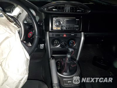 Zdjęcie 8 z 12 samochodu: 2013 TOYOTA SCION FR-S VIN:JF1ZNAA12D2725847 - miniatura