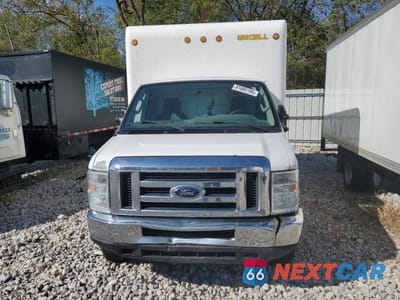 Piąte zdjęcie samochodu w środku: 2016 FORD ECONOLINE E350 SUPER DUTY CUTAWAY VAN VIN:1FDWE3FS5GDC42304 - miniatura