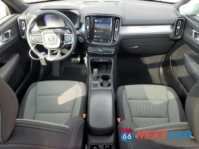 Zdjęcie 8 z 16 samochodu: 2025 VOLVO XC40 CORE VIN:YV4L12UJ6S2473169 - miniatura