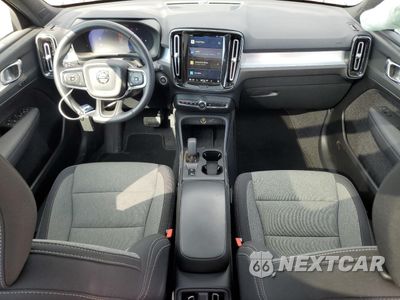 Zdjęcie 8 z 16 samochodu: 2025 VOLVO XC40 CORE VIN:YV4L12UJ6S2473169 - miniatura