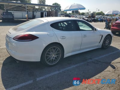 Trzecie zdjęcie samochodu z tyłu: 2011 PORSCHE PANAMERA 2 VIN:WP0AA2A73BL013562 - miniatura