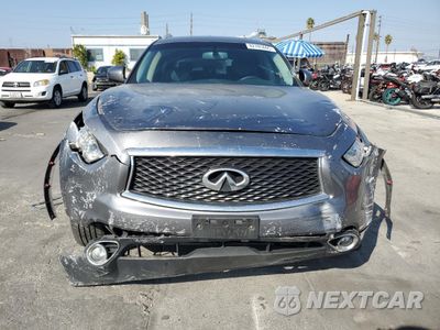 Piąte zdjęcie samochodu w środku: 2017 INFINITI QX70 VIN:JN8CS1MW1HM416000 - miniatura