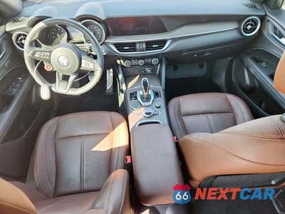 Zdjęcie 8 z 12 samochodu: 2022 ALFA ROMEO STELVIO TI VIN:ZASPAKBN9N7D28748 - miniatura