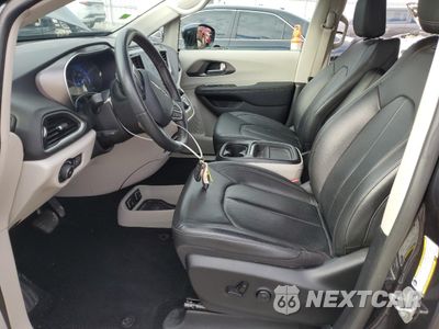 Zdjęcie 7 z 15 samochodu: 2020 CHRYSLER PACIFICA TOURING L VIN:2C4RC1BG8LR210984 - miniatura