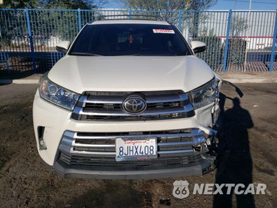 Piąte zdjęcie samochodu w środku: 2019 TOYOTA HIGHLANDER LIMITED VIN:5TDDZRFH6KS973554 - miniatura