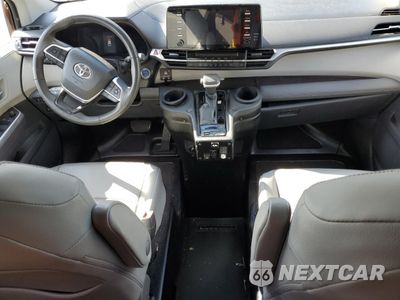 Zdjęcie 8 z 15 samochodu: 2021 TOYOTA SIENNA XLE VIN:5TDYRKEC8MS059467 - miniatura