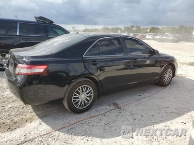 Trzecie zdjęcie samochodu z tyłu: 2010 TOYOTA CAMRY BASE VIN:4T1BF3EK8AU550927 - miniatura