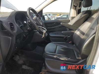 Zdjęcie 7 z 13 samochodu: 2016 MERCEDES-BENZ METRIS VIN:WD4PG2EE6G3154088 - miniatura