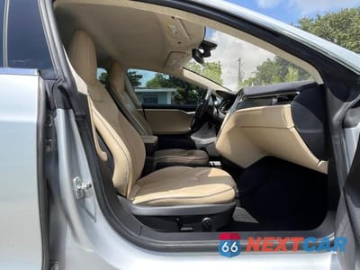 Zdjęcie 7 z 15 samochodu: 2012 TESLA MODEL S VIN:5YJSA1DP4CFS00811 - miniatura