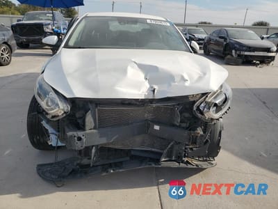 Piąte zdjęcie samochodu w środku: 2021 KIA FORTE VIN:3KPF24AD8ME337431 - miniatura