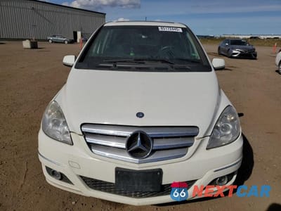Piąte zdjęcie samochodu w środku: 2011 MERCEDES-BENZ B200 VIN:WDDFH3DB6BJ679016 - miniatura