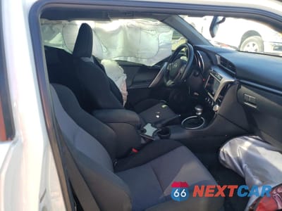 Zdjęcie 11 z 13 samochodu: 2016 TOYOTA SCION TC VIN:JTKJF5C78GJ016131 - miniatura