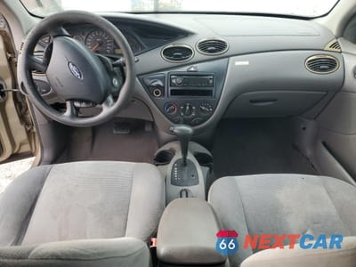 Zdjęcie 8 z 14 samochodu: 2002 FORD FOCUS SE VIN:1FAFP34P22W261327 - miniatura