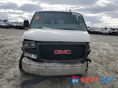 Piąte zdjęcie samochodu w środku: 2020 GMC SAVANA G2500 VIN:1GTW7AFG1L1183486 - miniatura