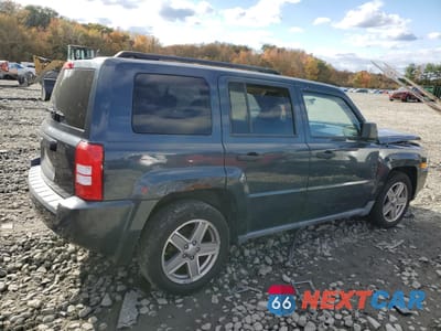 Trzecie zdjęcie samochodu z tyłu: 2008 JEEP PATRIOT SPORT VIN:1J8FF28WX8D515842 - miniatura